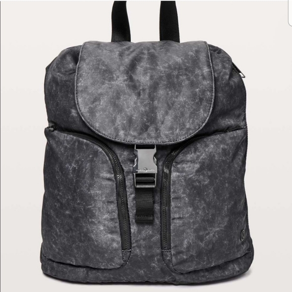 lululemon athletica Handbags - LULULEMON carry onward rucksack gravel dust